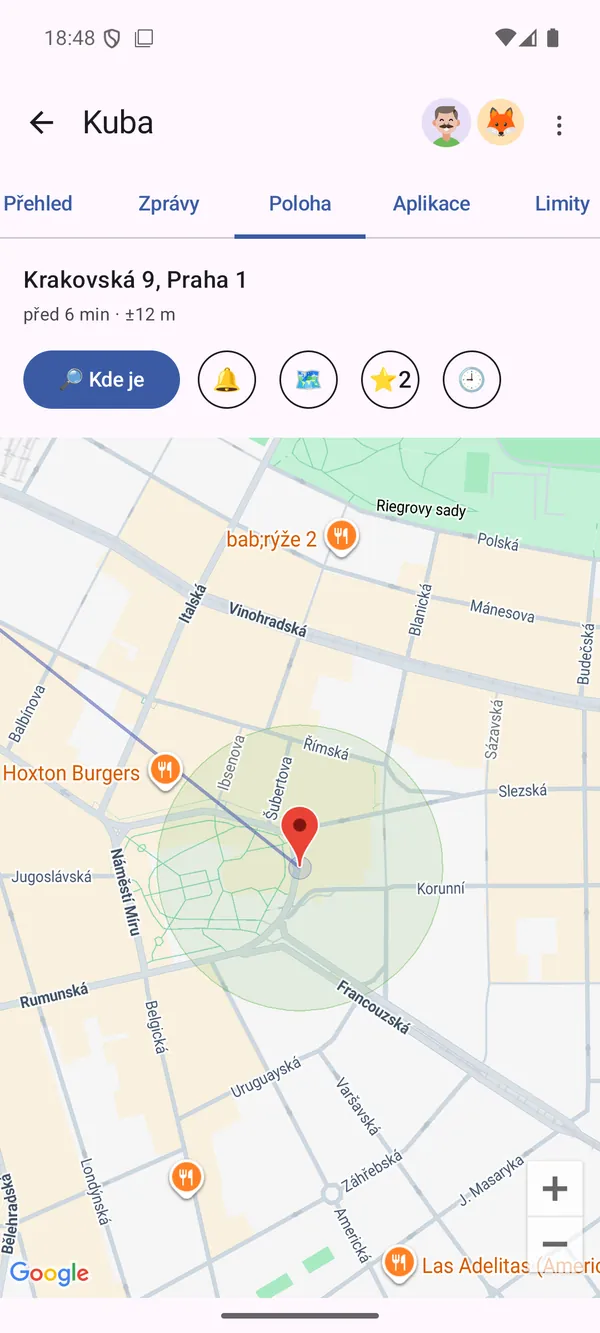 Mapa s poslední polohou telefonu a uloženými místy